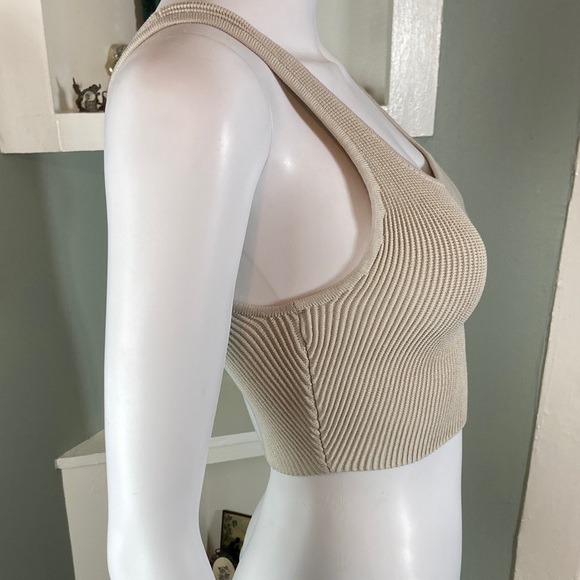 Babaton Aritzia Sculpt Matte Pearl Ribbed Knit Tank Top Cropped Crop 4 Small - Picture 3 of 7